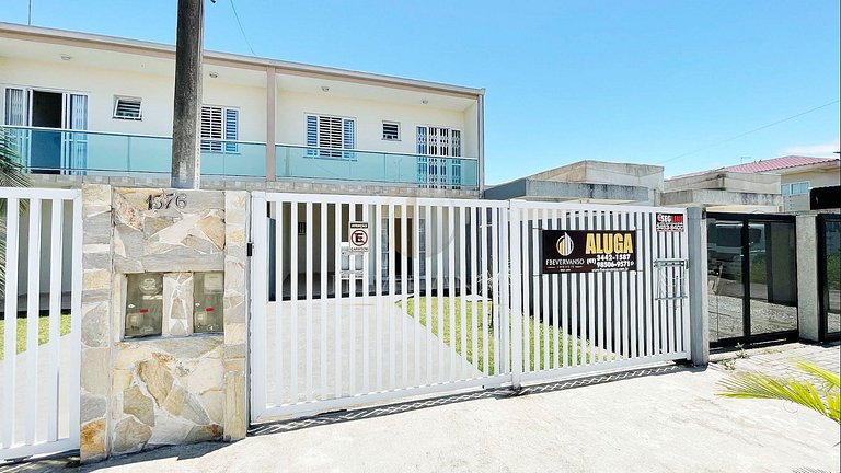 Sobrado com piscina a 200m do mar