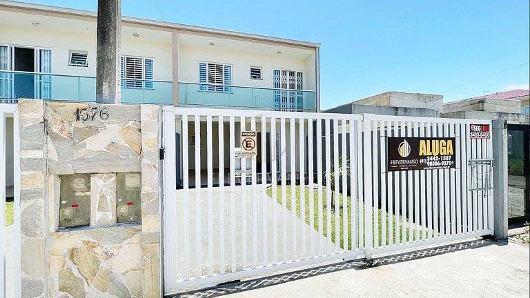 Sobrado com piscina a 200m do mar