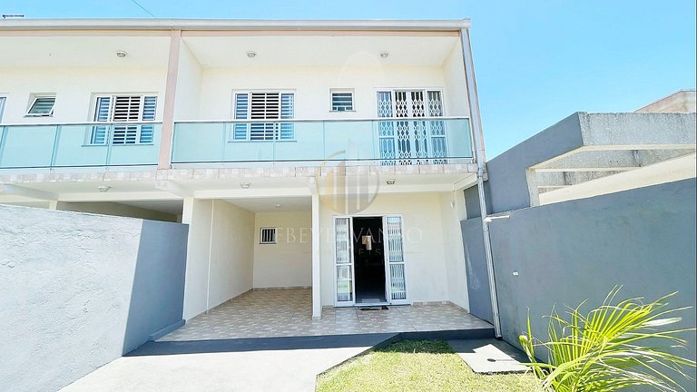 Sobrado com piscina a 200m do mar