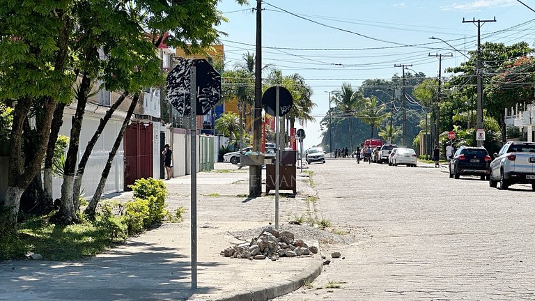 A duas quadras do Mar Wifi e ar