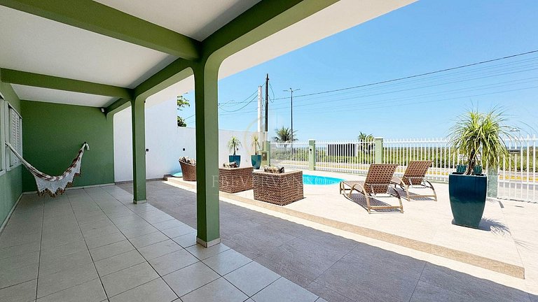 Frente Mar, piscina, Ar + Wi-fi /Ideal p/ família