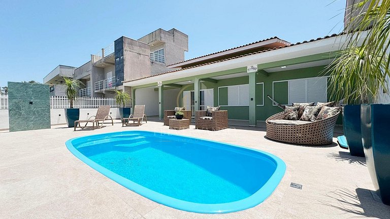 Acorde com o Som das Ondas-Frente Mar com Piscina