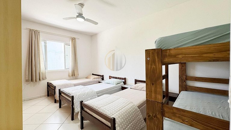 Acorde com o Som das Ondas-Frente Mar com Piscina