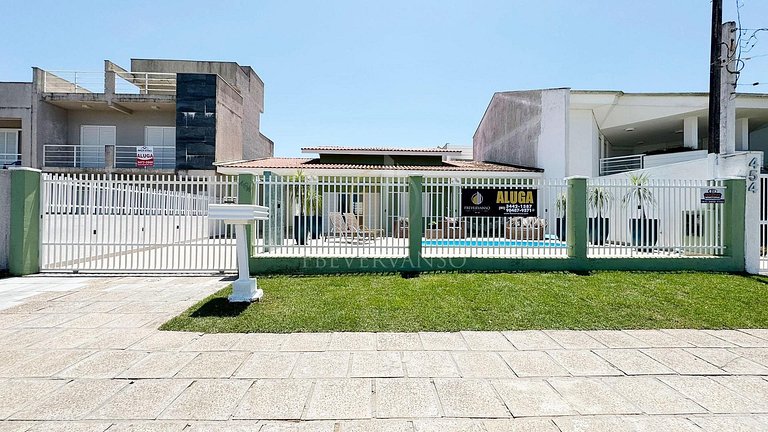 Acorde com o Som das Ondas-Frente Mar com Piscina