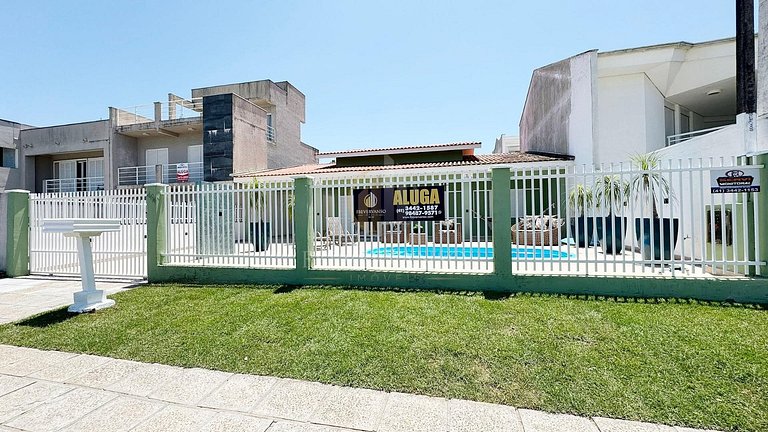 Acorde com o Som das Ondas-Frente Mar com Piscina