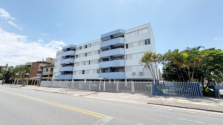 A duas quadras do Mar Wifi e ar