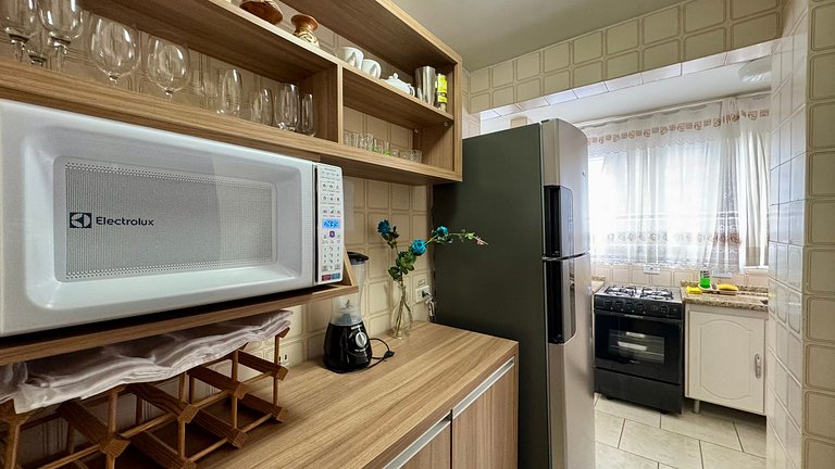 A duas quadras do Mar Wifi e ar