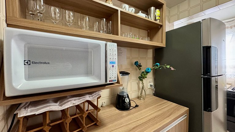 A duas quadras do Mar Wifi e ar