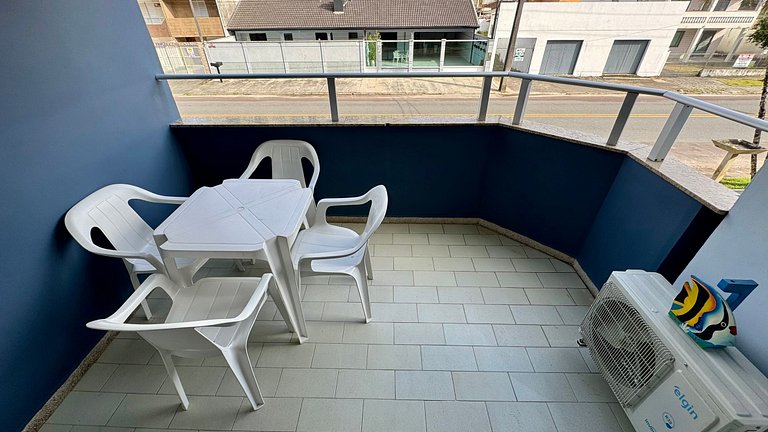 A duas quadras do Mar Wifi e ar