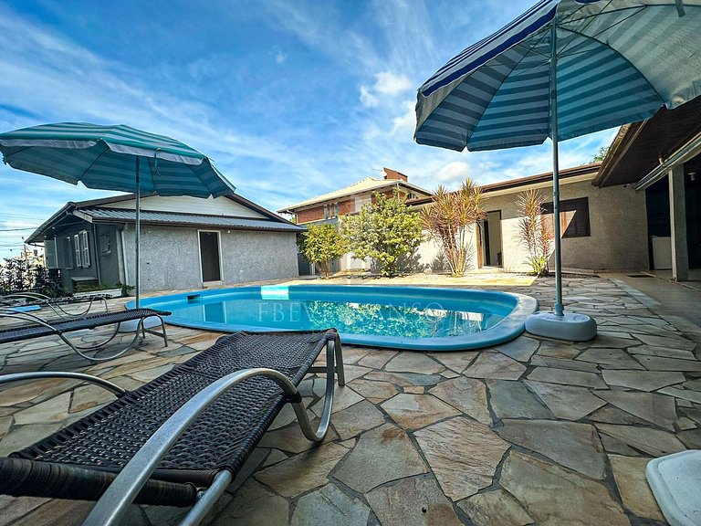 Piscina aquecida - Sol e mar House Guaratuba