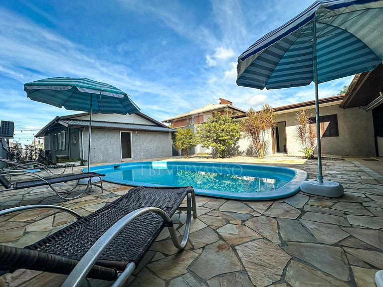 Piscina aquecida - Sol e mar House Guaratuba